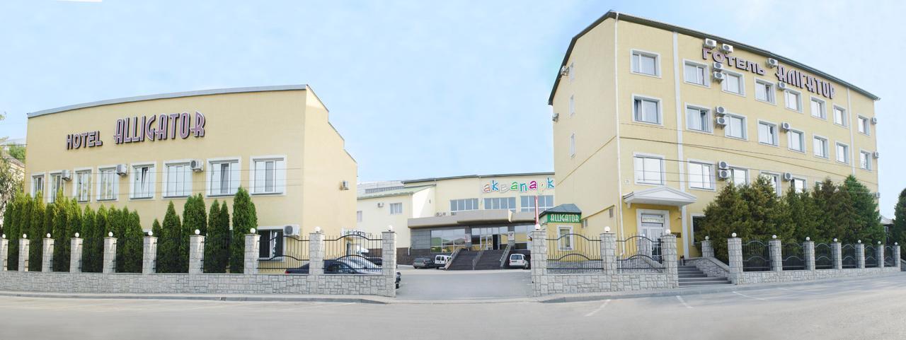 Hotel Aquapark Alligator Ternópil Exterior foto