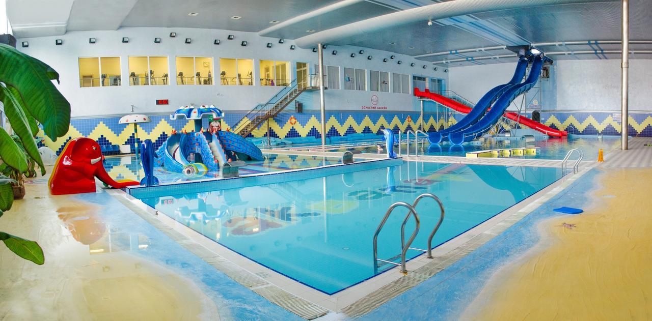 Hotel Aquapark Alligator Ternópil Exterior foto